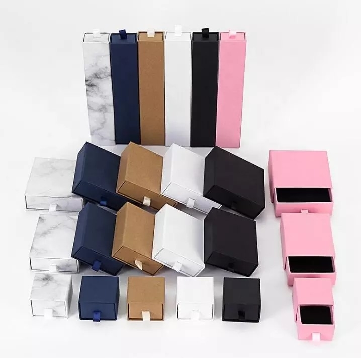 Matériel imprimé polychrome de velours de carton de boîtes de bracelet de collier