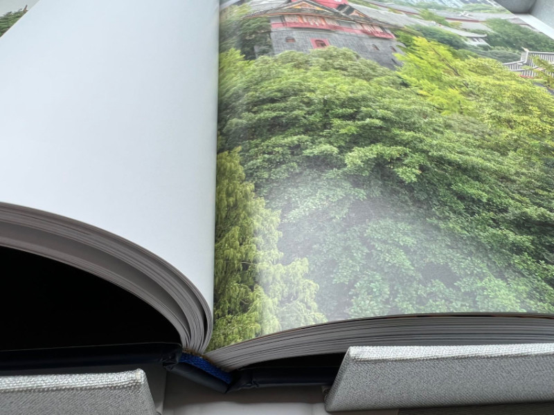 Selle dure d'impression de livre de photo de couverture de CMYK piquant 21cm polychromes UV
