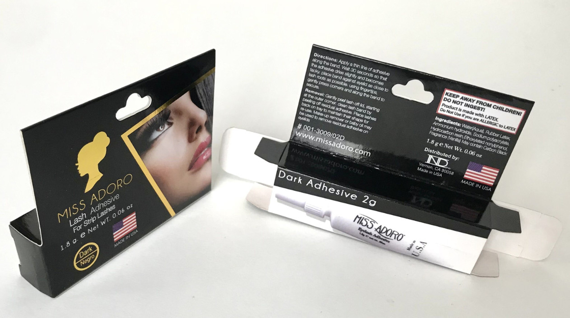 Certificat imprimé polychrome cosmétique adapté aux besoins du client de Cmyk des boîtes Iso14001